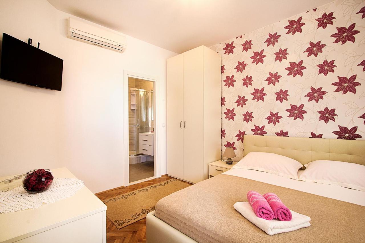 Guest House Burin Mlini Exterior foto