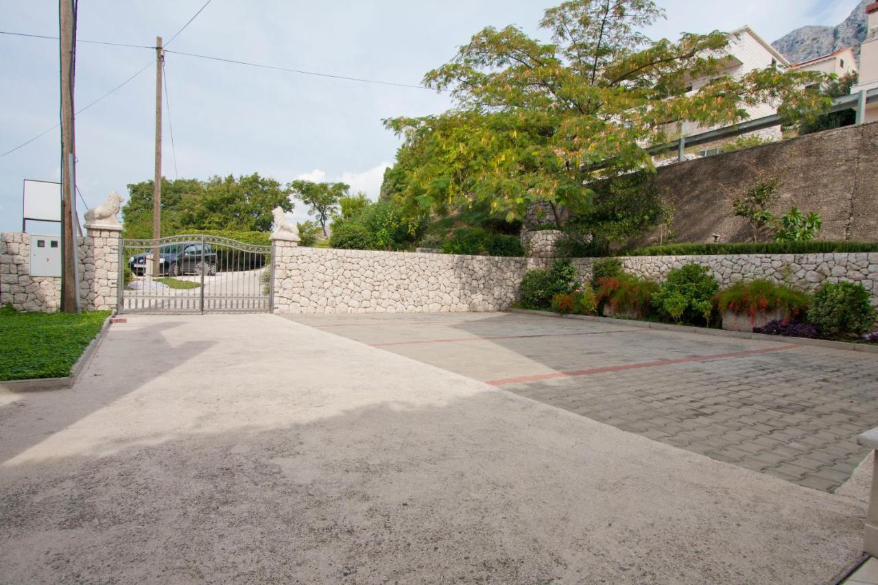 Guest House Burin Mlini Exterior foto